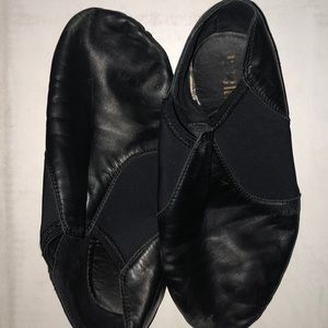 Black split sole jazz shoes size 7